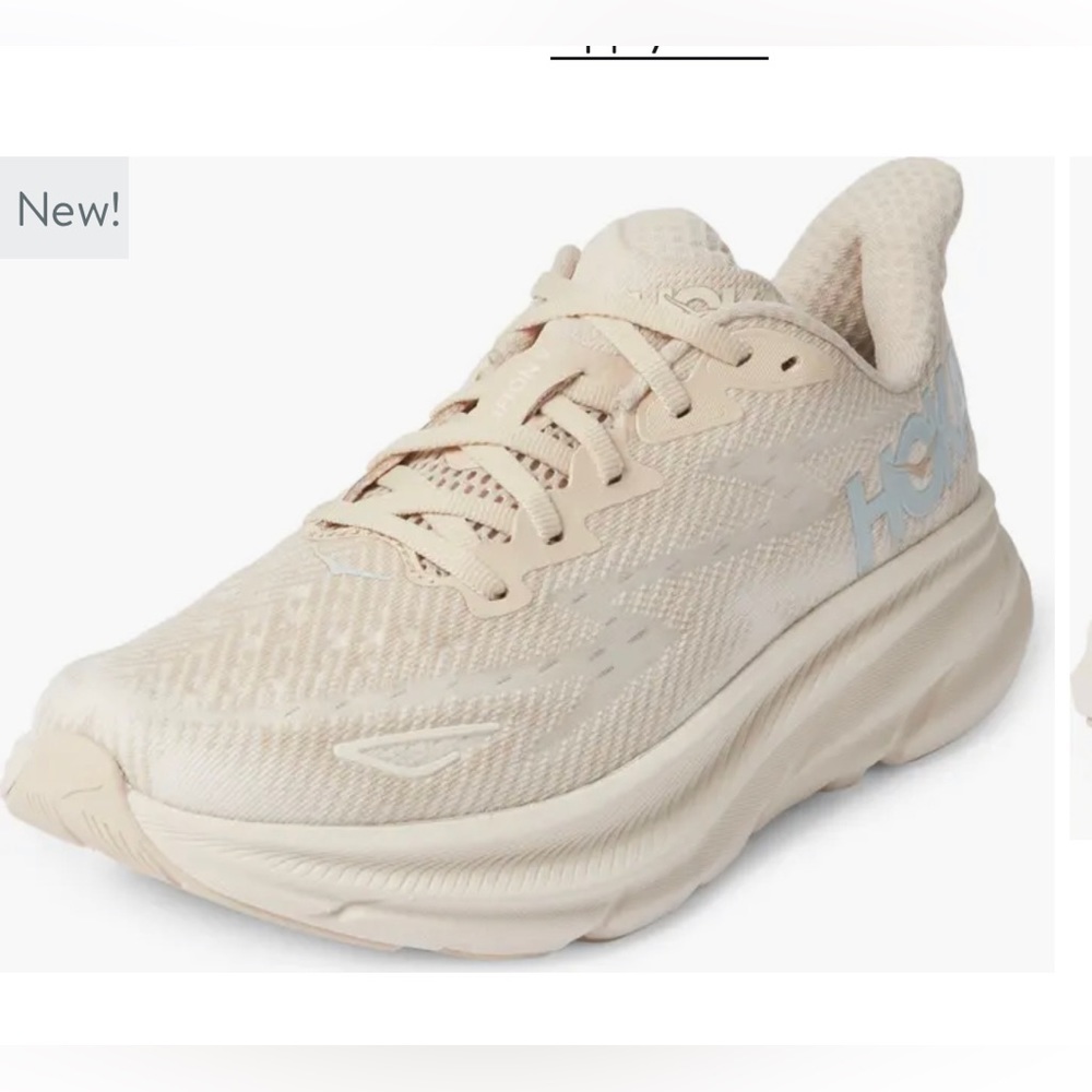 Hoka clifton 9 in shifting sand / Eggnog!